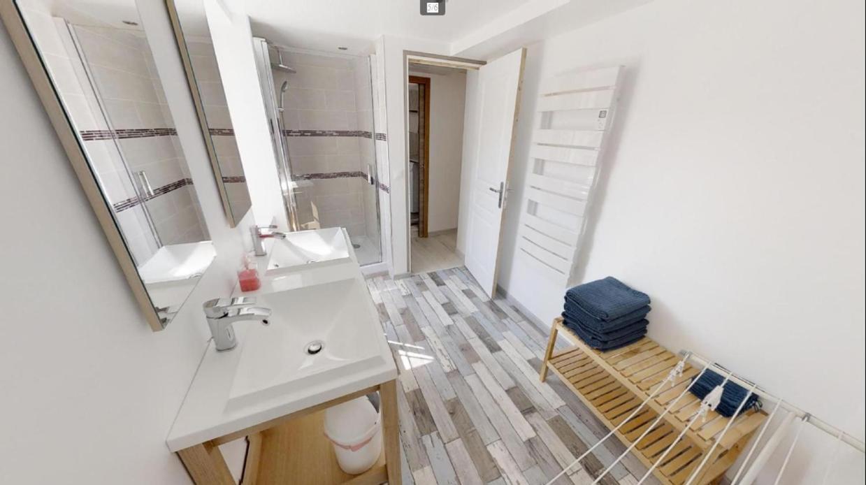 קורסיי-סור-מר Charmante Petite Maison De La Cote Normande מראה חיצוני תמונה